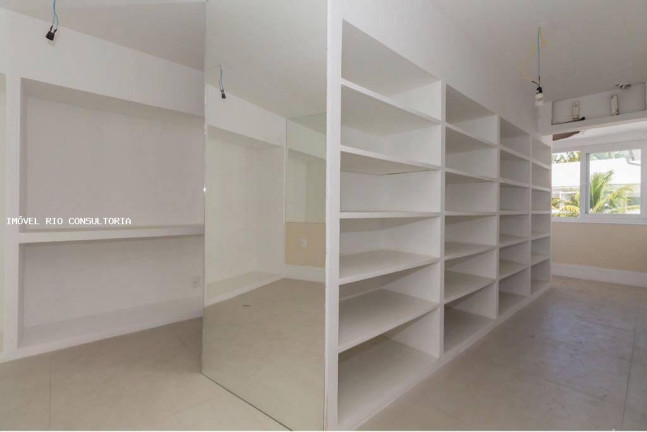 Imagem Casa com 5 Quartos à Venda, 1.600 m² em Rio De Janeiro Imagem Casa com 5 Quartos à Venda, 1.600 m² em Rio De Janeiro