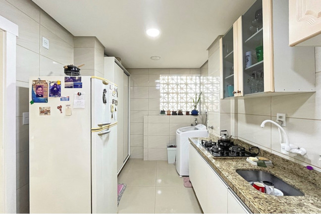 Imagem Apartamento com 2 Quartos à Venda, 62 m² em Menino Deus - Porto Alegre Imagem Apartamento com 2 Quartos à Venda, 62 m² em Menino Deus - Porto Alegre