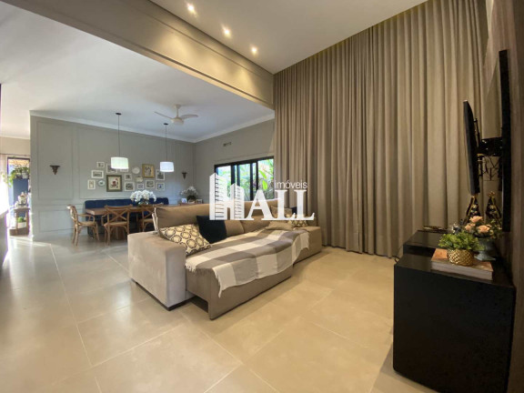 Casa com 4 Quartos à Venda, 237 m² em Centro - Bady Bassitt