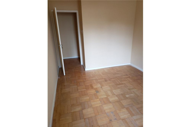 Imagem Imóvel com 2 Quartos à Venda, em Auxiliadora - Porto Alegre Imagem Imóvel com 2 Quartos à Venda, em Auxiliadora - Porto Alegre