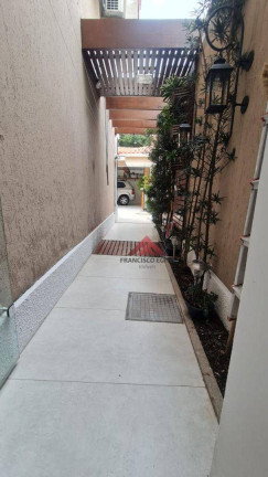 Imagem Casa com 3 Quartos à Venda, 200 m² em Barro Vermelho - São Gonçalo Imagem Casa com 3 Quartos à Venda, 200 m² em Barro Vermelho - São Gonçalo