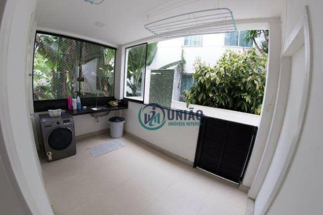 Imagem Casa com 3 Quartos à Venda, 350 m² em Pendotiba - Niterói