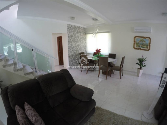 Imagem Sobrado com 4 Quartos à Venda, 232 m² em Guilhermina - Praia Grande