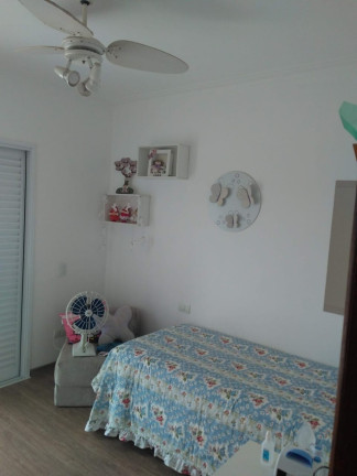 Imagem Casa de Condomínio com 3 Quartos à Venda, 210 m² em Piracangaguá - Taubaté