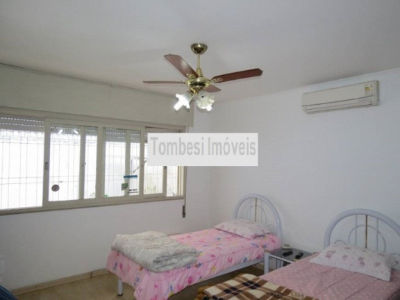 Imagem Casa com 3 Quartos à Venda, 215 m² em Sarandi - Porto Alegre Imagem Casa com 3 Quartos à Venda, 215 m² em Sarandi - Porto Alegre