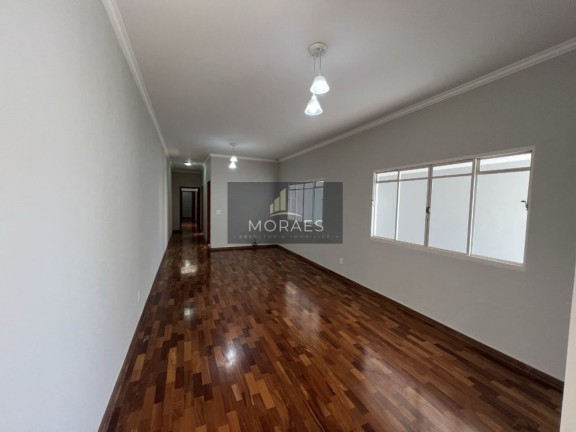 Imagem Casa com 3 Quartos à Venda, 158 m² em Centro - Botucatu Imagem Casa com 3 Quartos à Venda, 158 m² em Centro - Botucatu