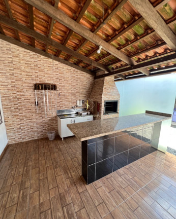 Imagem Casa com 3 Quartos à Venda, 195 m² em Balneário Eliane - Guaratuba