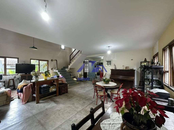 Imagem Sobrado com 4 Quartos à Venda, 303 m² em Vila Diva - Carapicuíba