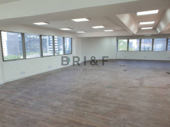 Imóvel Comercial à Venda ou Locação, 204 m² em Brooklin - São Paulo