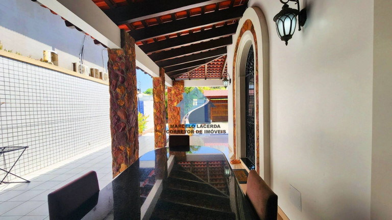 Imagem Casa com 4 Quartos à Venda, 385 m² em Adrianópolis - Manaus Imagem Casa com 4 Quartos à Venda, 385 m² em Adrianópolis - Manaus