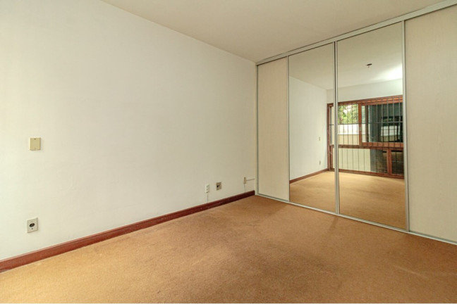 Imagem Imóvel com 3 Quartos à Venda, 135 m² em Moinhos De Vento - Porto Alegre