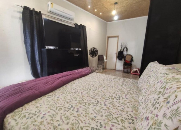 Imagem Casa com 4 Quartos à Venda, 221 m² em Encruzilhada - Santos Imagem Casa com 4 Quartos à Venda, 221 m² em Encruzilhada - Santos