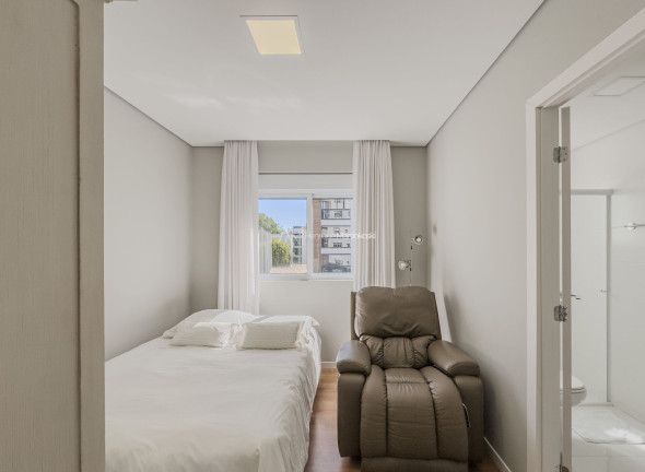 Imagem Apartamento com 4 Quartos à Venda, 134 m² em Juvevê - Curitiba