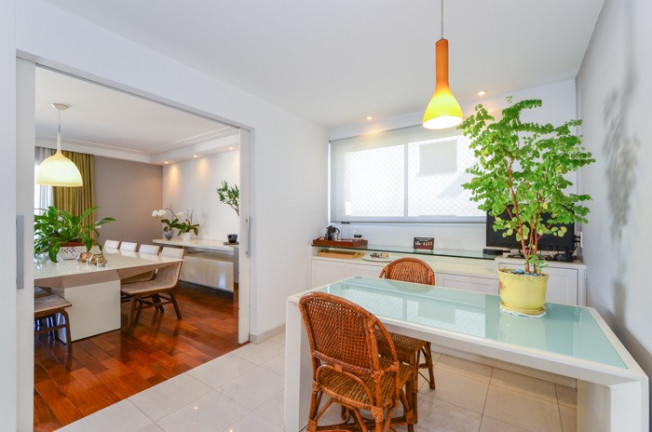 Imagem Apartamento com 3 Quartos à Venda, 202 m² em Moema - São Paulo Imagem Apartamento com 3 Quartos à Venda, 202 m² em Moema - São Paulo