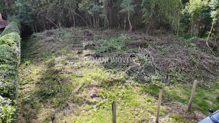 Imagem Terreno à Venda, 1.010 m² em Região Do Alto Da Boa Vista - Campos Do Jordão Imagem Terreno à Venda, 1.010 m² em Região Do Alto Da Boa Vista - Campos Do Jordão