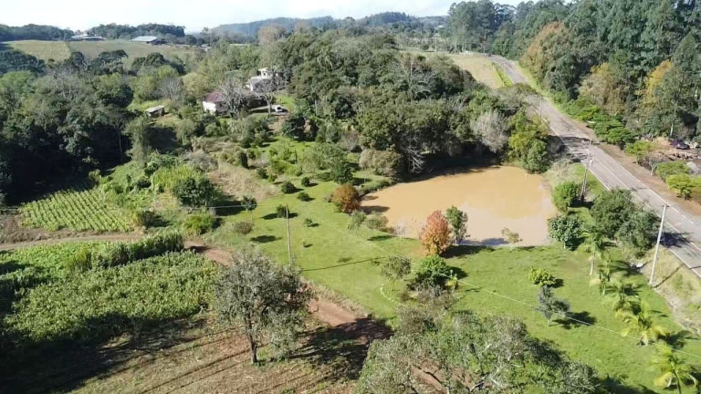 Imagem Chácara com 3 Quartos à Venda, 170 m² em Linha Santa Cruz - Santa Cruz Do Sul Imagem Chácara com 3 Quartos à Venda, 170 m² em Linha Santa Cruz - Santa Cruz Do Sul