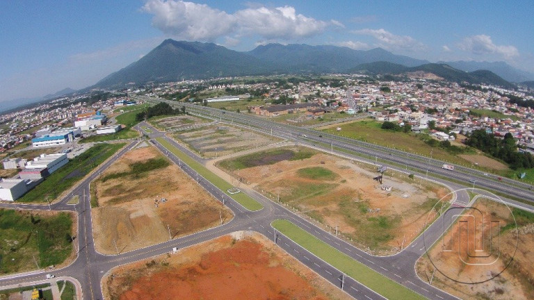 Terreno à Venda, 765 m² em Barra Do Aririú - Palhoça