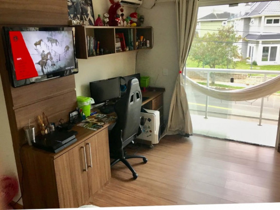 Imagem Imóvel com 3 Quartos à Venda, 30 m² em Alto Petrópolis - Porto Alegre Imagem Imóvel com 3 Quartos à Venda, 30 m² em Alto Petrópolis - Porto Alegre