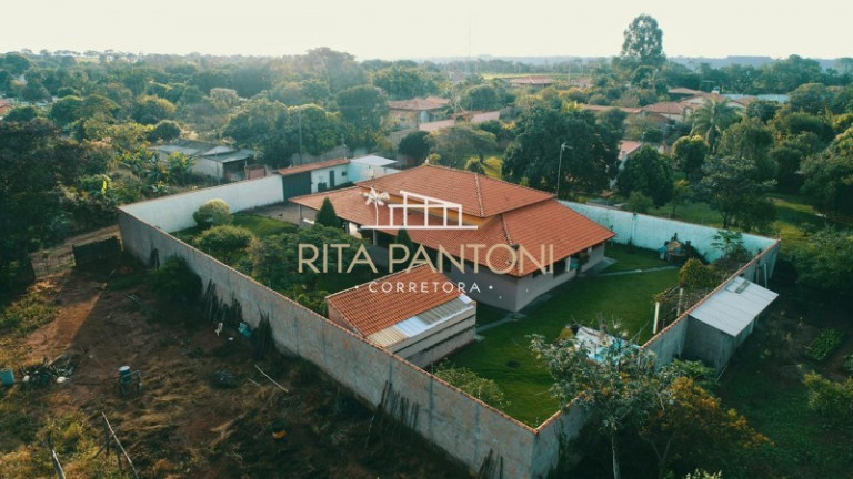 Imagem Imóvel com 3 Quartos à Venda, 2.800 m² em Franca - Franca Imagem Imóvel com 3 Quartos à Venda, 2.800 m² em Franca - Franca