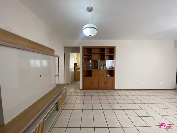 Imagem Apartamento com 4 Quartos à Venda, 122 m² em Centro - Florianópolis Imagem Apartamento com 4 Quartos à Venda, 122 m² em Centro - Florianópolis