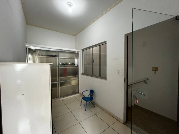 Imagem Casa com 4 Quartos à Venda, 242 m² em Centro - Botucatu Imagem Casa com 4 Quartos à Venda, 242 m² em Centro - Botucatu