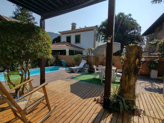 Imagem Casa com 3 Quartos à Venda, 182 m² em Lagoa Da Conceição - Florianópolis Imagem Casa com 3 Quartos à Venda, 182 m² em Lagoa Da Conceição - Florianópolis