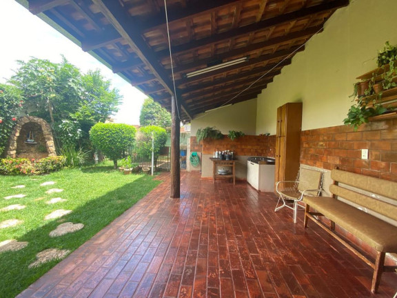 Imagem Casa com 4 Quartos à Venda, 200 m² em São Francisco - Campo Grande Imagem Casa com 4 Quartos à Venda, 200 m² em São Francisco - Campo Grande
