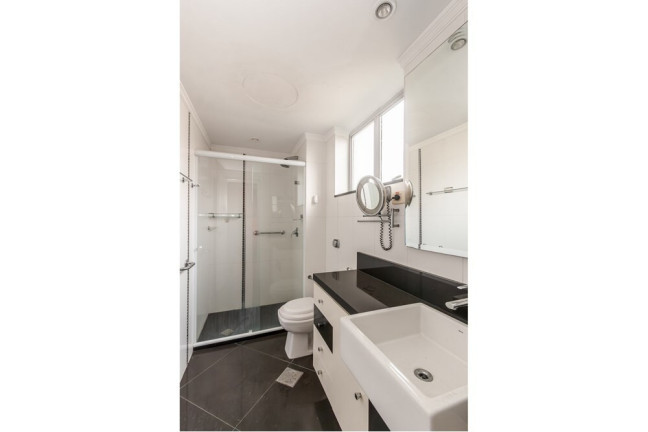 Imagem Imóvel com 3 Quartos à Venda,  em Auxiliadora - Porto Alegre