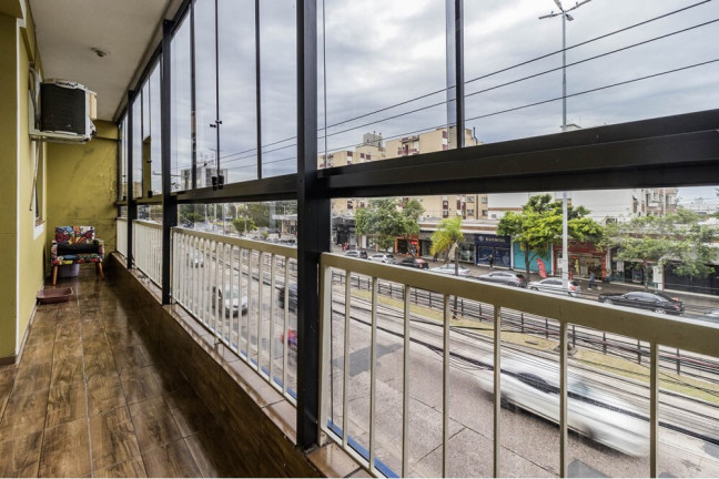 Imagem Apartamento com 3 Quartos à Venda, 134 m² em Vila Ipiranga - Porto Alegre