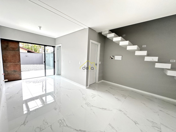 Imagem Casa com 3 Quartos à Venda, 150 m² em Bom Retiro - Joinville Imagem Casa com 3 Quartos à Venda, 150 m² em Bom Retiro - Joinville