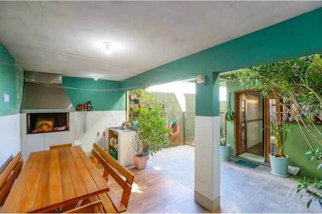 Imagem Casa com 3 Quartos à Venda, 185 m² em Hípica - Porto Alegre Imagem Casa com 3 Quartos à Venda, 185 m² em Hípica - Porto Alegre