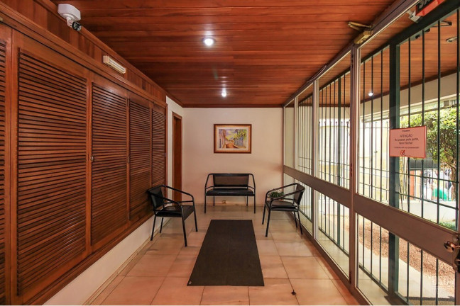 Sala Comercial à Venda, 35 m² em Bom Fim - Porto Alegre