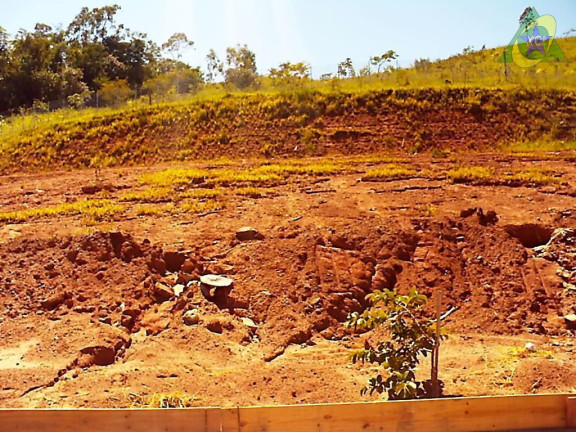 Terreno à Venda, 300 m² em Jardim America Ii - Valinhos
