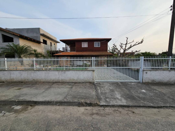 Imagem Casa com 6 Quartos à Venda, 160 m² em Centro - Balneário Barra Do Sul