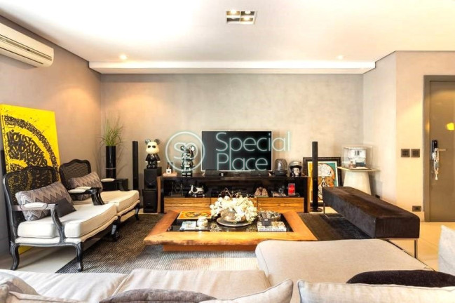 Apartamento com 2 Quartos à Venda ou Locação, 201 m² em Moema Pássaros - São Paulo