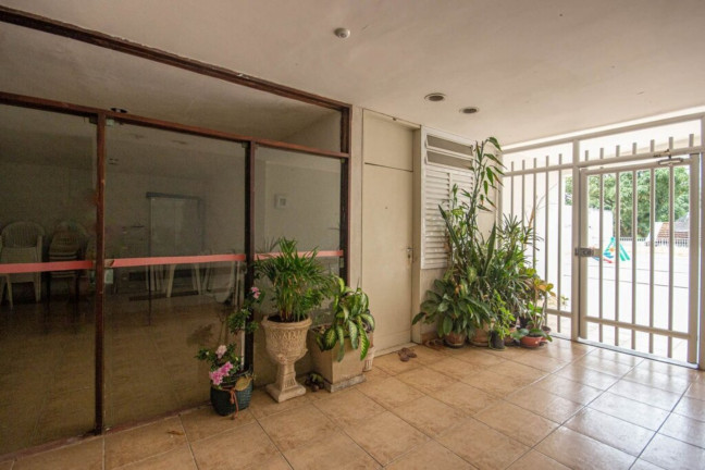 Imagem Imóvel com 2 Quartos à Venda, 120 m² em Copacabana - Rio De Janeiro Imagem Imóvel com 2 Quartos à Venda, 120 m² em Copacabana - Rio De Janeiro