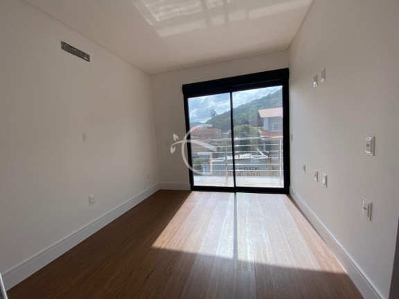 Imagem Casa com 3 Quartos à Venda, 156 m² em Saguaçu - Joinville Imagem Casa com 3 Quartos à Venda, 156 m² em Saguaçu - Joinville