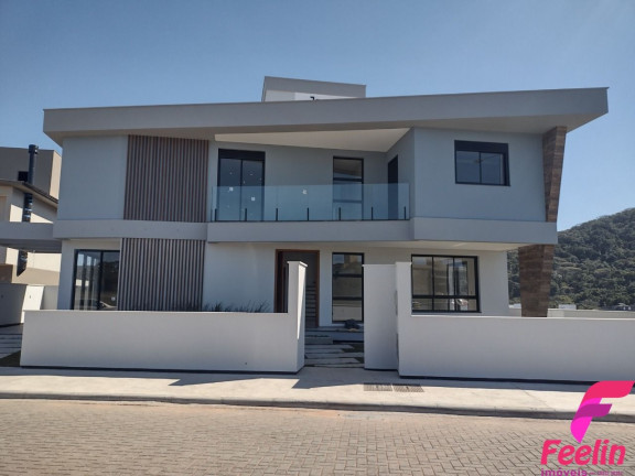 Imagem Casa com 3 Quartos à Venda, 204 m² em Rio Tavares - Florianópolis