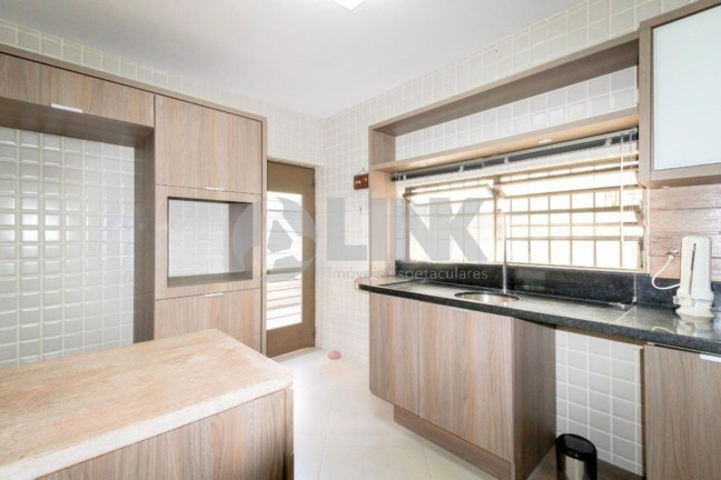 Imagem Casa com 3 Quartos à Venda, 280 m² em Chácara Das Pedras - Porto Alegre