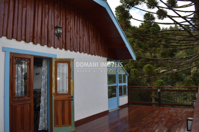 Imagem Casa com 4 Quartos à Venda, 115 m² em Região Do Vale Encantado - Campos Do Jordão