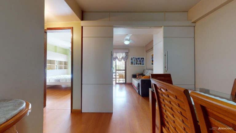 Imagem Imóvel com 1 Quarto à Venda, 48 m² em Cidade Baixa - Porto Alegre Imagem Imóvel com 1 Quarto à Venda, 48 m² em Cidade Baixa - Porto Alegre