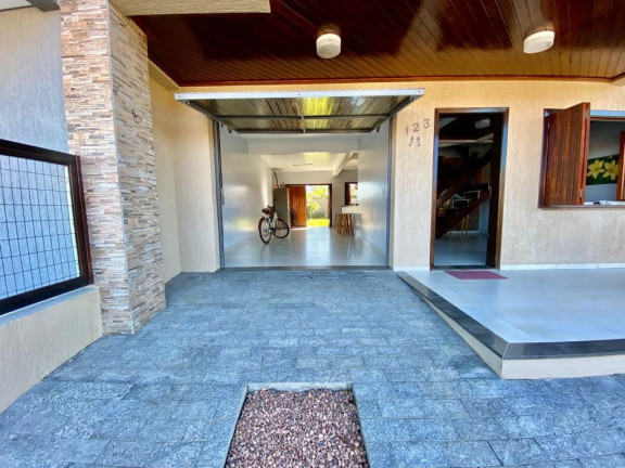Imagem Casa com 3 Quartos à Venda, 180 m² em Zona Nova - Capao Da Canoa Imagem Casa com 3 Quartos à Venda, 180 m² em Zona Nova - Capao Da Canoa