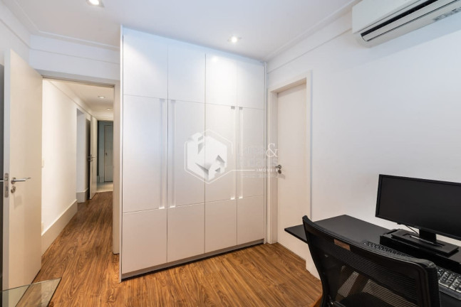 Imagem Apartamento com 3 Quartos à Venda, 162 m² em Itaim Bibi - São Paulo