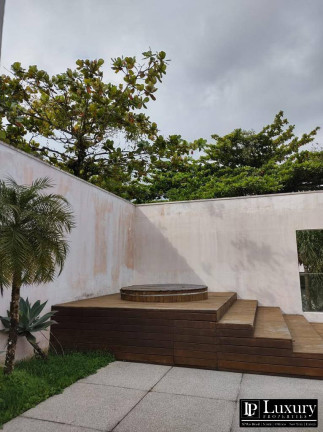 Imagem Casa de Condomínio com 6 Quartos à Venda,  em Baleia - São Sebastião