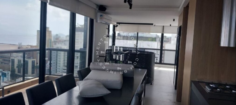 Imagem Cobertura com 2 Quartos à Venda, 238 m² em Centro - Florianópolis