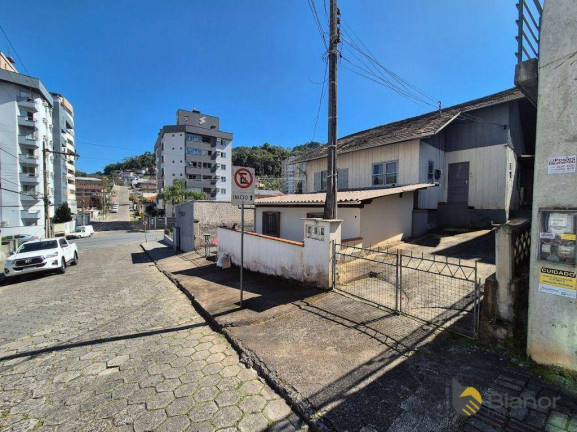 Imagem Casa com 3 Quartos à Venda, 200 m² em Itoupava Seca - Blumenau