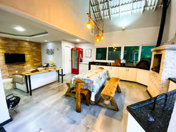 Imagem Casa com 4 Quartos à Venda, 242 m² em Vargem Grande - Teresópolis Imagem Casa com 4 Quartos à Venda, 242 m² em Vargem Grande - Teresópolis