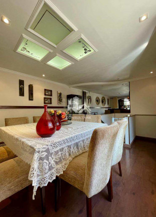 Imagem Casa com 2 Quartos à Venda, 126 m² em Marapé - Santos