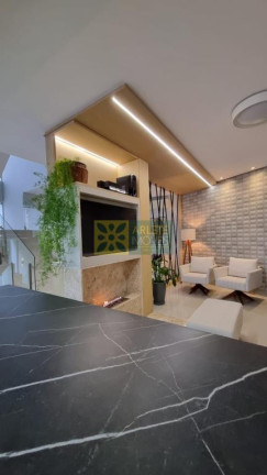 Imagem Casa com 4 Quartos à Venda, 513 m² em Centro - Bombinhas