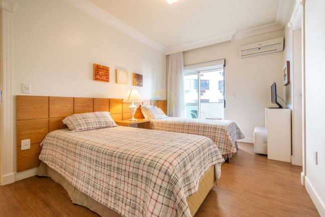 Imagem Apartamento com 3 Quartos à Venda,  em Centro - Balneário Camboriú